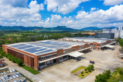 榮耀上榜，實力領航 勵致家私攬獲“辦公家具十大領軍品牌”等十項大獎，引領環保產品研發與銷售新風尚